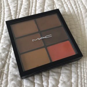 MAC Pro Conceal and Correct Palette / Dark